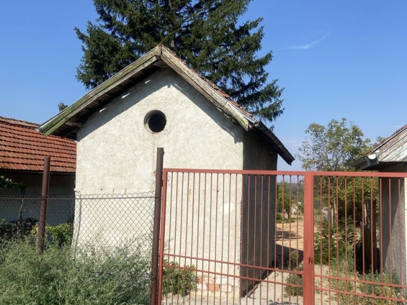 Къща в Плевен, 9-ти квартал - 23 кв.м за 870 €/кв.м - Снимка #1