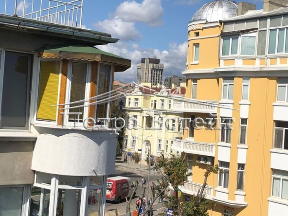 Тристаен апартамент в Варна, Гръцка махала - 75 кв.м за 2640 €/кв.м - Снимка #1