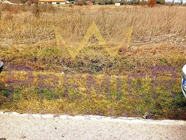 Парцел в с. Стражица, Област Добрич - 1000 кв.м за 10 €/кв.м - Снимка #1