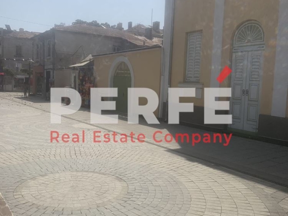 Къща в Бургас, Център - 381 кв.м за 1969 €/кв.м - Снимка #1