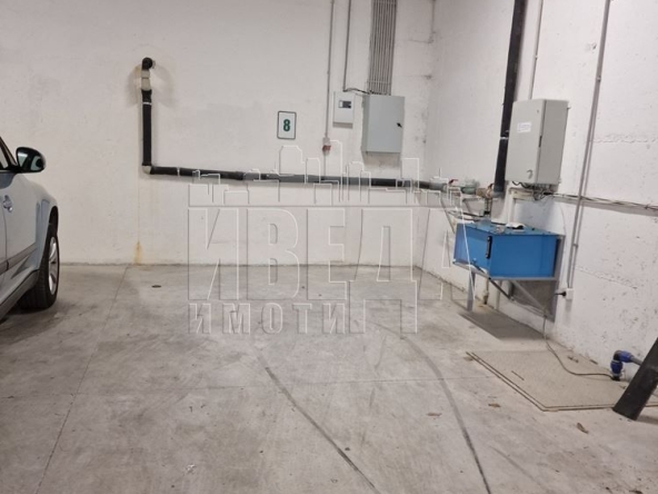 Гараж / Паркомясто в Варна, Общината - 30 кв.м за 1167 €/кв.м - Снимка #1