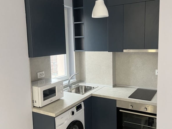 Дава се под наем Едностаен апартамент в Пловдив, Западен - 28 кв.м за 270.3 € - Снимка #1