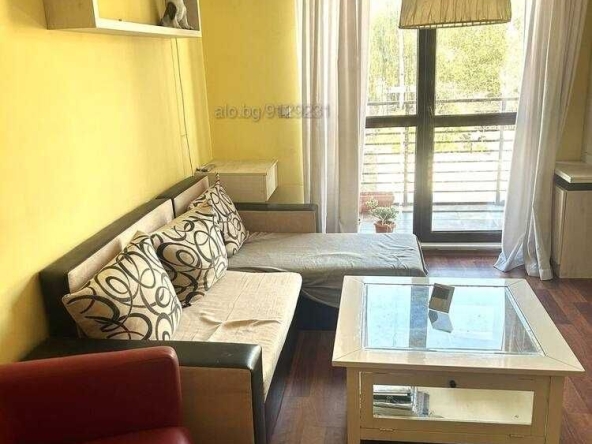 Дава се под наем Двустаен апартамент в София, Витоша - 62 кв.м за 612 € - Снимка #1