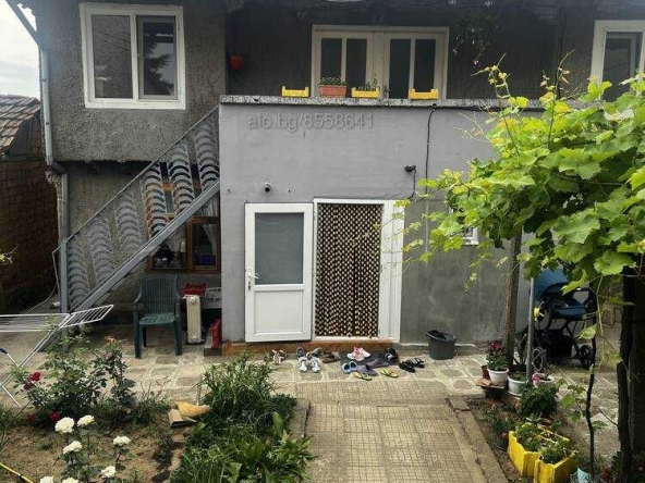 Къща в Омуртаг - 115 кв.м за 577 €/кв.м - Снимка #1