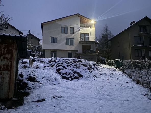 Къща в с. Градец, Област София-област - 138 кв.м за 1015 €/кв.м - Снимка #1