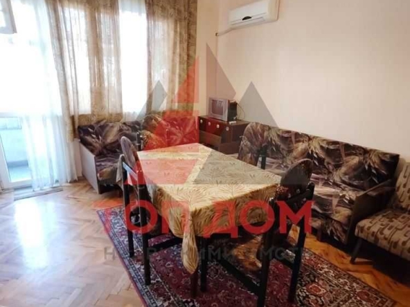 Дава се под наем Тристаен апартамент в Варна, Червен площад - 86 кв.м за 433.5 € - Снимка #1