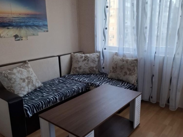 Дава се под наем Двустаен апартамент в Варна, Владислав Варненчик - 8 кв.м за 306 € - Снимка #1