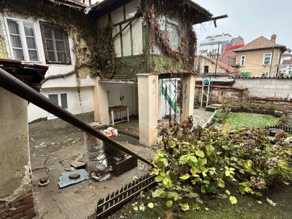 Къща в Плевен, Идеален център - 154 кв.м за 552 €/кв.м - Снимка #1