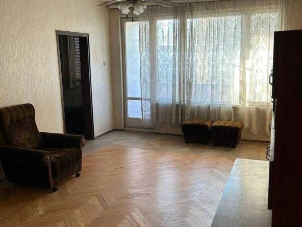 Тристаен апартамент в Пловдив, Каменица 1 - 100 кв.м за 1470 €/кв.м - Снимка #1