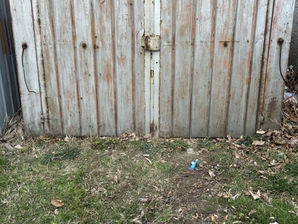 Дава се под наем Гараж / Паркомясто в Сливен, Българка - 8 кв.м за 25.5 € - Снимка #1