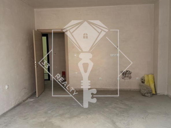 Двустаен апартамент в Пловдив, Остромила - 67 кв.м за 1461 €/кв.м - Снимка #1