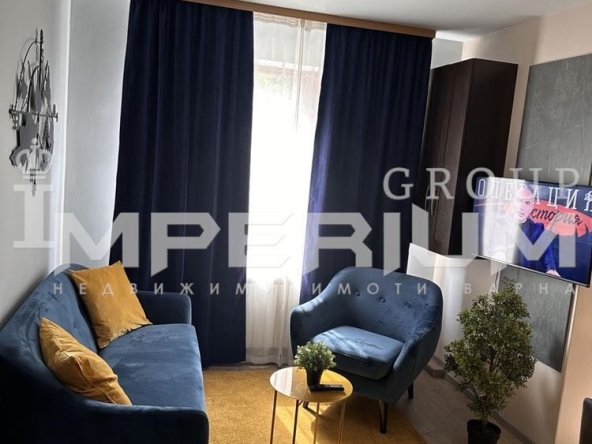 Дава се под наем Тристаен апартамент в Варна, Окръжна болница - 90 кв.м за 714 € - Снимка #1