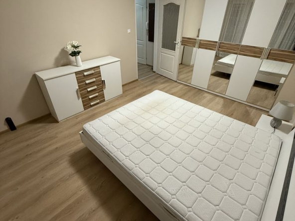 Дава се под наем Двустаен апартамент в Бургас, Меден рудник - зона Б - 48 кв.м за 280.5 € - Снимка #1