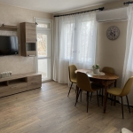 Дава се под наем Двустаен апартамент в Варна, Център - 58 кв.м за 510 € - Снимка #1