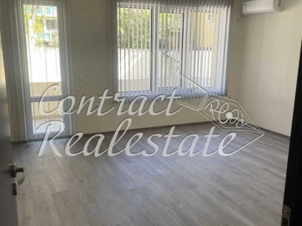 Дава се под наем Офис в Варна, Колхозен пазар - 55 кв.м за 331.5 € - Снимка #1