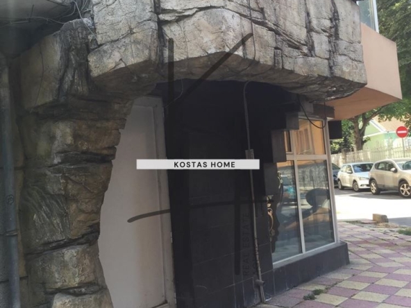 Заведение в Варна, Окръжна болница - 102 кв.м за 687 €/кв.м - Снимка #1