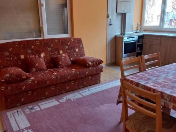 Дава се под наем Тристаен апартамент в Пловдив, Каменица 2 - 82 кв.м за 750 € - Снимка #1