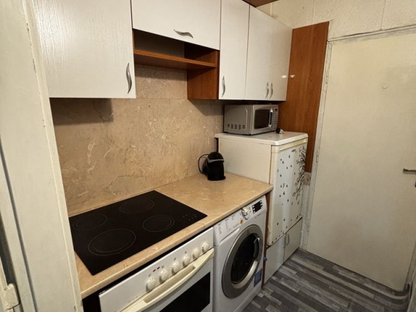 Дава се под наем Едностаен апартамент в Варна, Западна промишлена зона - 25 кв.м за 255 € - Снимка #1