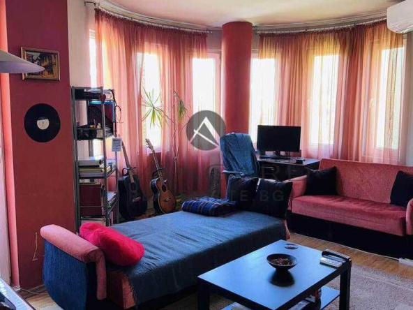 Двустаен апартамент в Пловдив, Център - 58 кв.м за 2432 €/кв.м - Снимка #1