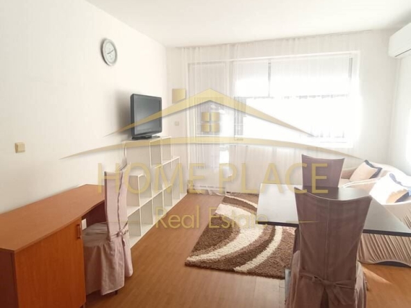 Дава се под наем Двустаен апартамент в к.к. Св.Св. Константин и Елена - 67 кв.м за 382.5 € - Снимка #1