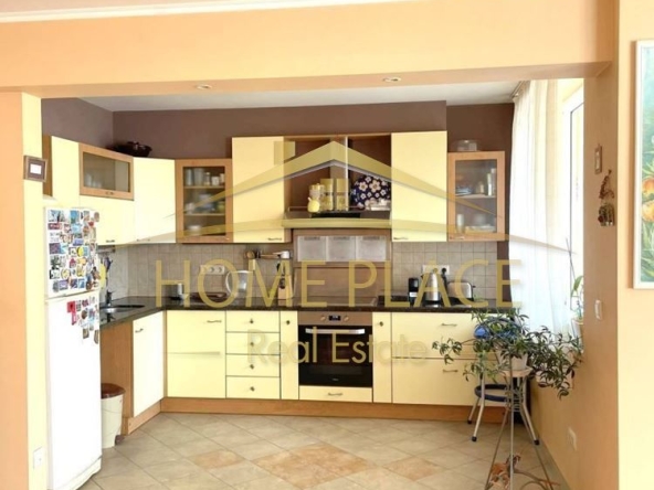 Тристаен апартамент в Варна, Бриз - 120 кв.м за 1959 €/кв.м - Снимка #1