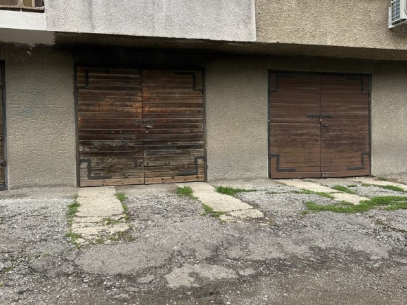 Дава се под наем Гараж / Паркомясто в София, Лагера - 10 кв.м за 204 € - Снимка #1