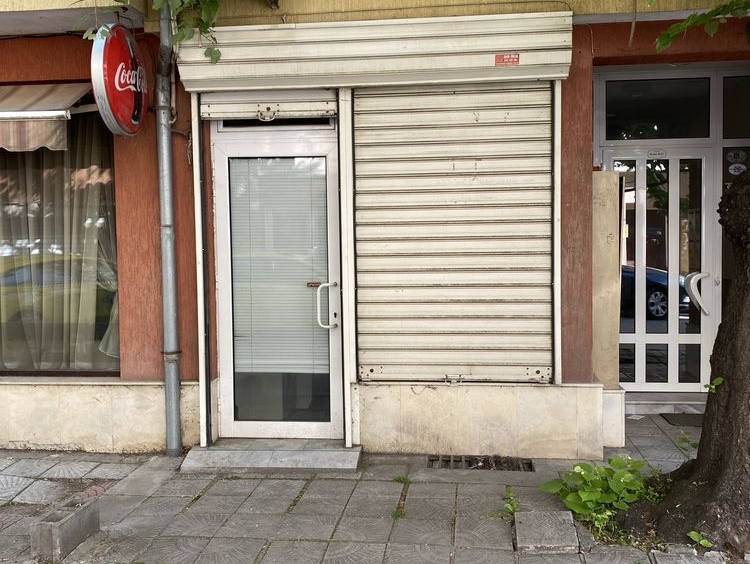 Магазин в Пловдив, Център - 25 кв.м за 2760 €/кв.м - Снимка #1