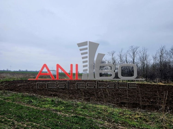 Парцел в с. Свети Никола, Област Добрич - 14122 кв.м за 13 €/кв.м - Снимка #1