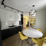 Дава се под наем Тристаен апартамент в Пловдив, Христо Смирненски - 120 кв.м за 980 € - Снимка #1