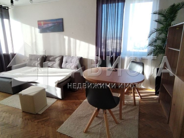 Дава се под наем Двустаен апартамент в София, Гоце Делчев - 70 кв.м за 561 € - Снимка #1