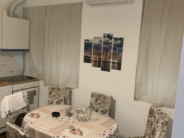 Дава се под наем Двустаен апартамент в Петрич - 45 кв.м за 178.5 € - Снимка #1