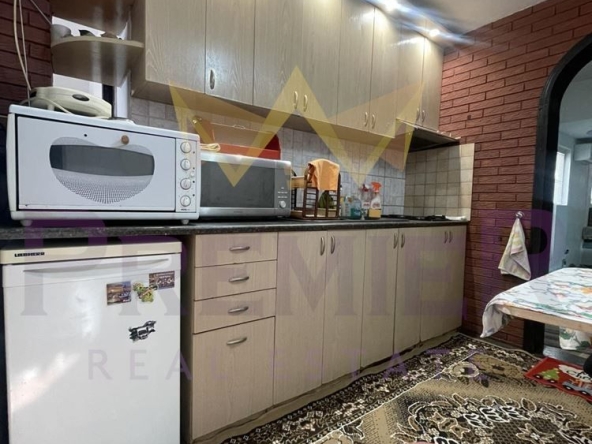 Дава се под наем Тристаен апартамент в Варна, Център - 70 кв.м за 459 € - Снимка #1