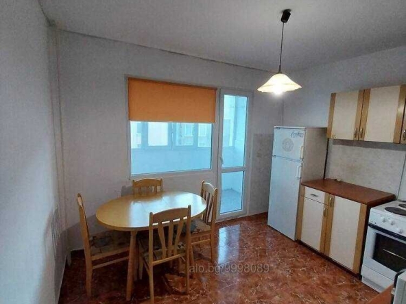 Дава се под наем Двустаен апартамент в Шумен, Център - 65 кв.м за 280.5 € - Снимка #1