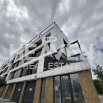 Тристаен апартамент в Пловдив, Център - 93 кв.м за 1377 €/кв.м - Снимка #1