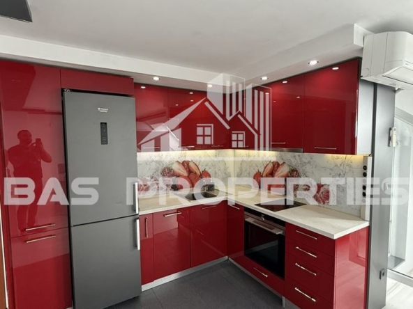 Дава се под наем Двустаен апартамент в София, Люлин 8 - 62 кв.м за 561 € - Снимка #1