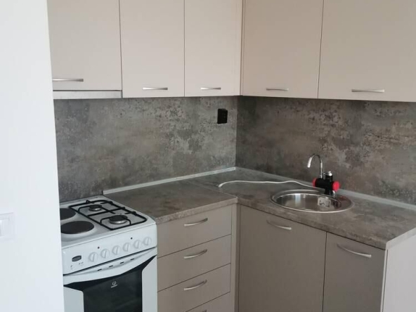 Дава се под наем Двустаен апартамент в Бургас, Меден рудник - зона Г - 60 кв.м за 255 € - Снимка #1