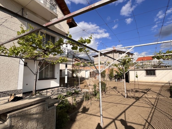 Къща в Шипка - 200 кв.м за 750 €/кв.м - Снимка #1