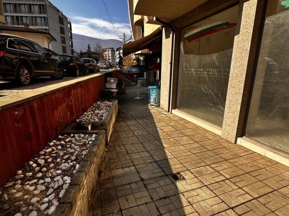 Дава се под наем Магазин в София, Манастирски ливади - 80 кв.м за 1200 € - Снимка #1