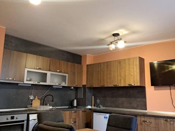 Дава се под наем Тристаен апартамент в Бургас, Лазур - 80 кв.м за 612 € - Снимка #1