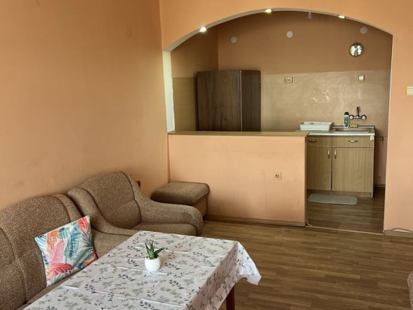 Дава се под наем Двустаен апартамент в Казанлък - 45 кв.м за 153 € - Снимка #1