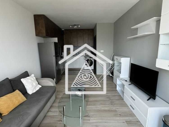 Дава се под наем Двустаен апартамент в Пловдив, Въстанически - 67 кв.м за 382.5 € - Снимка #1