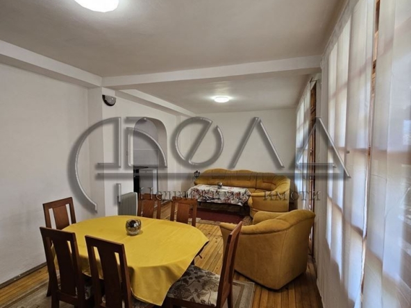 Къща в Своге - 216 кв.м за 598 €/кв.м - Снимка #1