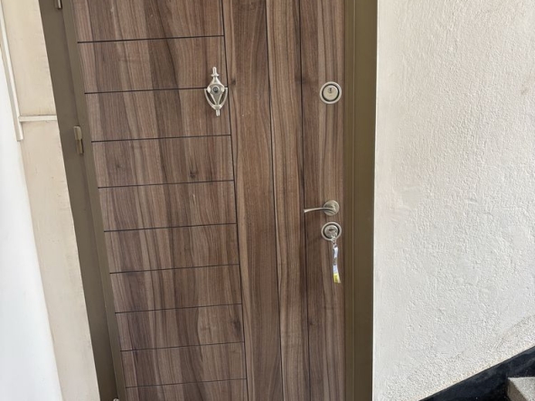 Тристаен апартамент в Добрич, Дружба 2 - 90 кв.м за 1278 €/кв.м - Снимка #1