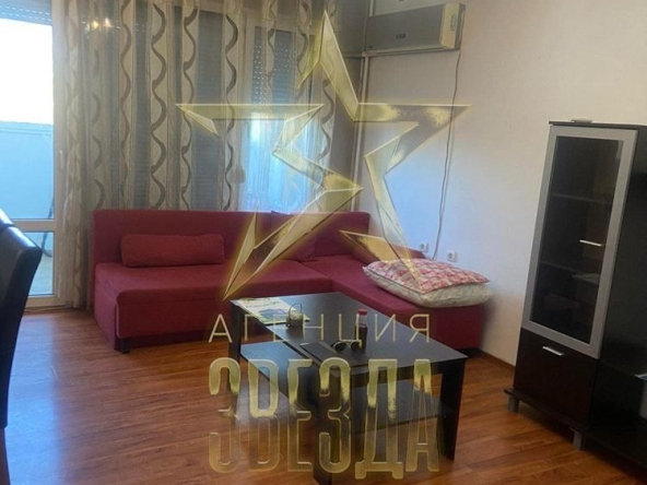 Дава се под наем Тристаен апартамент в Пловдив, Център - 100 кв.м за 450 € - Снимка #1