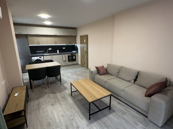 Дава се под наем Двустаен апартамент в Пловдив, Тракия - 65 кв.м за 510 € - Снимка #1