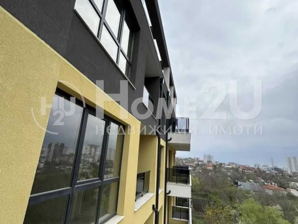 Тристаен апартамент в Варна, Цветен квартал - 97 кв.м за 1815 €/кв.м - Снимка #1