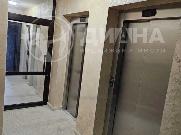 Тристаен апартамент в Пловдив, Център - 107 кв.м за 2430 €/кв.м - Снимка #1