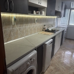 Дава се под наем Тристаен апартамент в Добрич, Градска болница - 92 кв.м за 306 € - Снимка #1