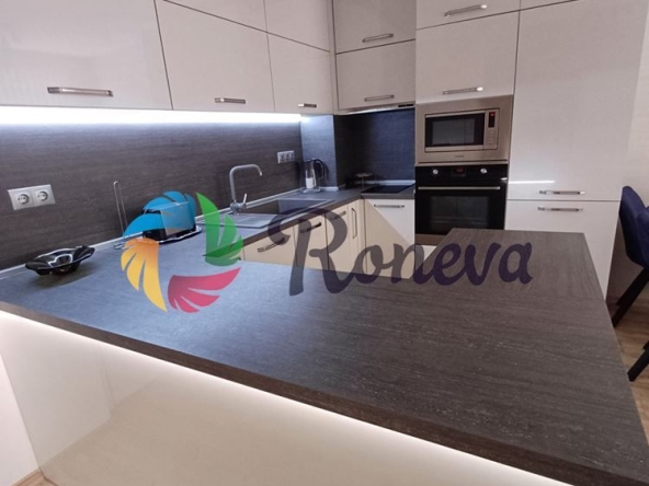 Дава се под наем Тристаен апартамент в Варна, Зимно кино Тракия - 98 кв.м за 800 € - Снимка #1