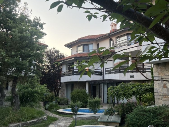 Къща в с. Кошарица, Област Бургас - 126 кв.м за 1024 €/кв.м - Снимка #1